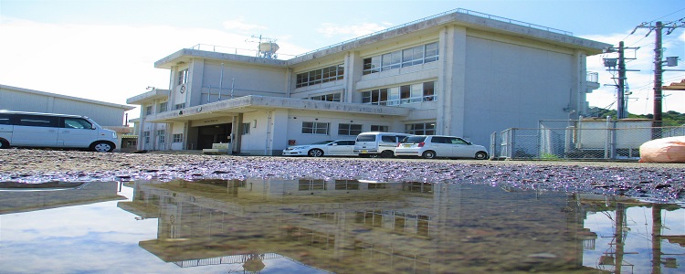 四万十市立竹島小学校　校舎風景